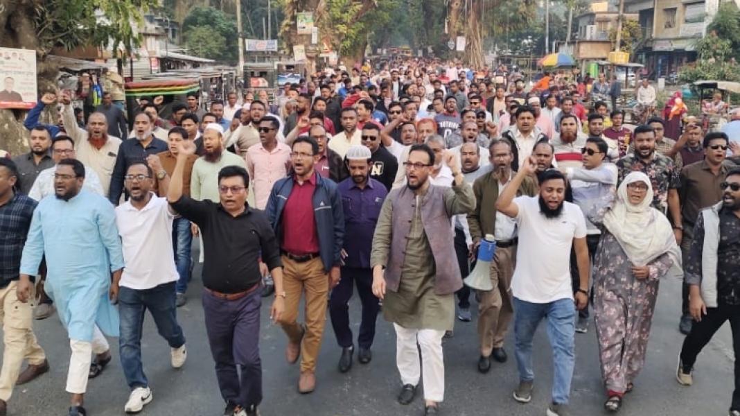 শার্শায় আওয়ামী লীগের লকডাউন কর্মসূচির বিরুদ্ধে উপজেলা বিএনপির বিশাল বিক্ষোভ মিছিল